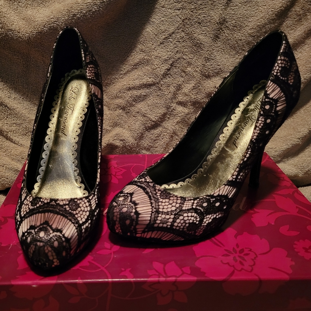 Black and pink lace heels